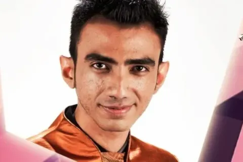 Reza Bandung Juara 4 Dangdut Academy 2 Indosiar