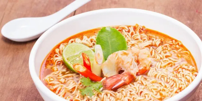 Bahaya Mie Instan dan Tips Aman Makan Mie Instan