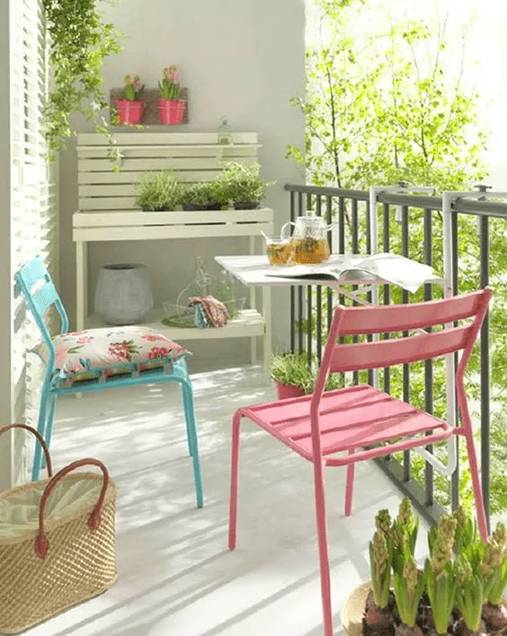 Teras Minimalis dengan Lahan Sempit13
