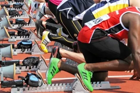 Teknik untuk Lari Jarak Pendek Berdasarkan Cara Start yang Perlu Diketahui