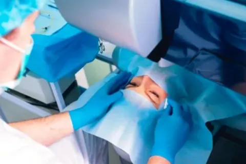Mengenal LASIK Mata, Biaya, Prosedur, Manfaat dan Kandidat yang Cocok