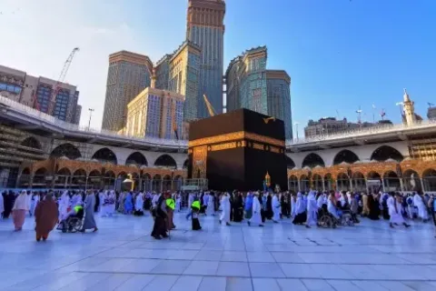 Percayakan Travel Umroh Terbaik Mabruk Tour, Menuju Tanah Suci dengan Lancar dan Nyaman