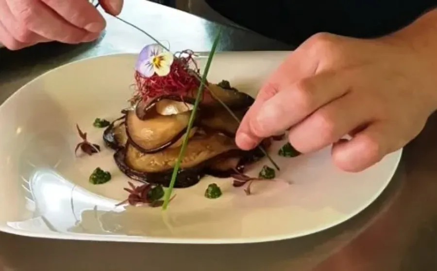 Restaurante La Pasta, Menikmati Cita Rasa Italia di Jantung Puerto Banús Marbella