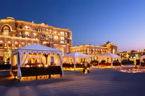 Keunggulan Hotel Emirates Palace, Kemewahan, Pelayanan Kelas Dunia, dan Pengalaman Tak Terlupakan di Abu Dhabi