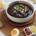 Kuliner Khas Jawa Timur yang Populer dan Patut Kamu Coba, dari Rawon hingga Rujak Cingur