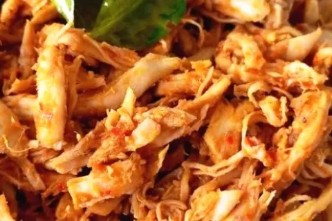 Mengenal Ayam Besisit, Kuliner Khas Bali yang Pedasnya Menggoda Selera