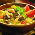 Nikmatnya Soto Betawi yang Gurih dan Menggoda, Cocok Banget Buat Kamu yang Suka Makanan Berkuah Kental