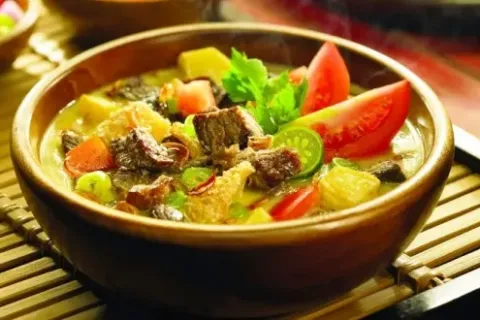 Nikmatnya Soto Betawi yang Gurih dan Menggoda, Cocok Banget Buat Kamu yang Suka Makanan Berkuah Kental