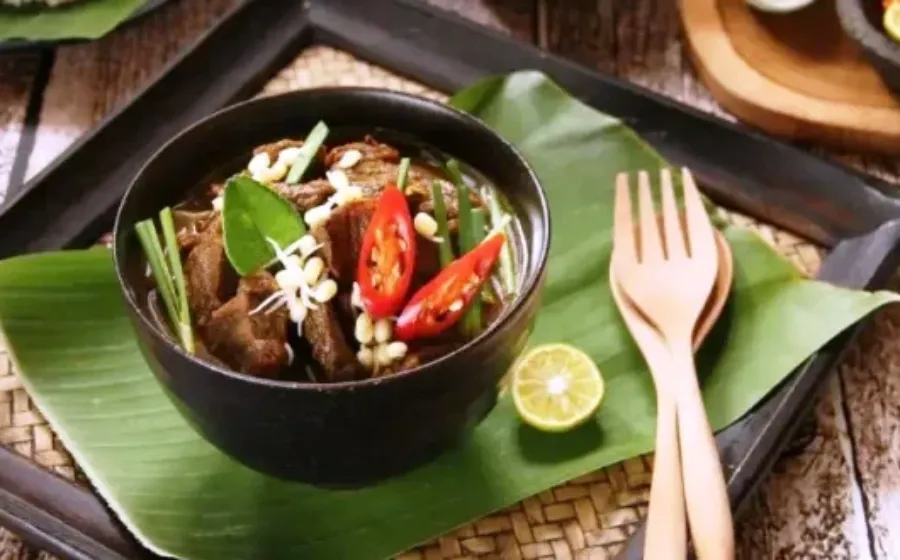 Rekomendasi Rawon Legendaris di Surabaya yang Menggugah Selera