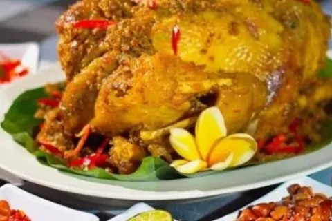 Rekomendasi Warung Ayam Betutu di Bali yang Menggoda Selera