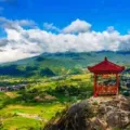 Pesona Alam Tawangmangu, Tempat Healing Paling Adem di Lereng Lawu