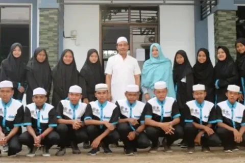 Pondok Pesantren Zainul Hasan Komitmen Membangun Generasi Cerdas dan Berakhlak