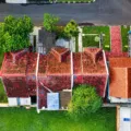 Rumah yang nyaman dan asri di kawasan hunian Bintaro Tangerang Selatan