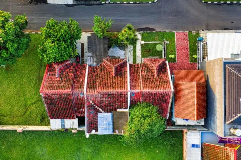 Rumah yang nyaman dan asri di kawasan hunian Bintaro Tangerang Selatan